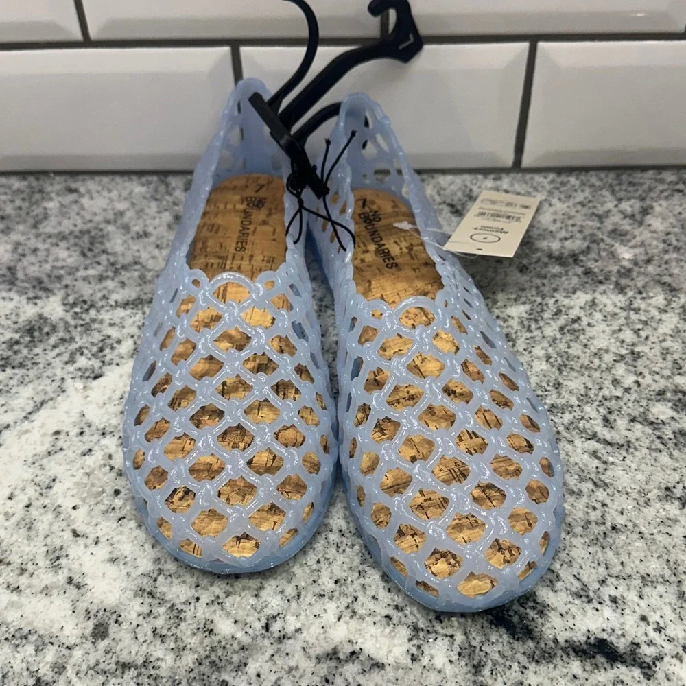 No Boundaries Womens 7 Jelly Flats Blue Caged Lattice Memory Foam Retro Summer